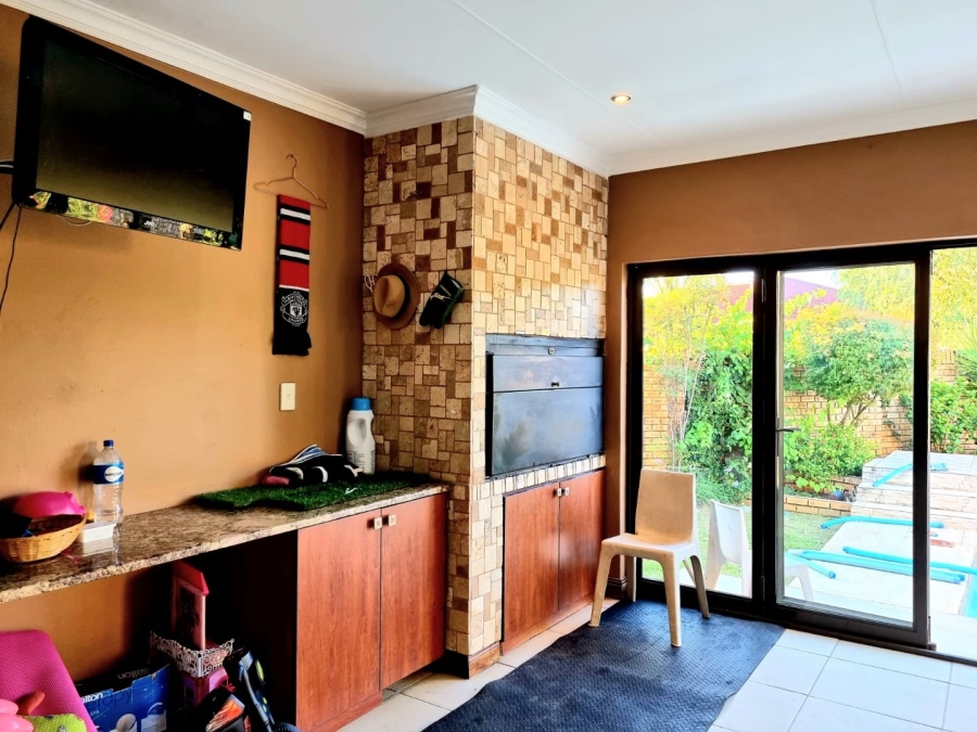 3 Bedroom Property for Sale in Hillcrest Northern Cape